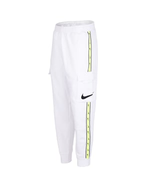 Nike getapete benen witte joggingbroek