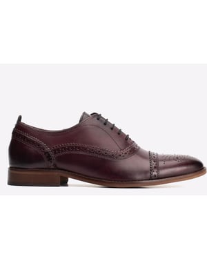 Base London Cast Washed Läderherrars Mörkröda Brogueskor