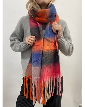Soft Chunky Checked Scarf with Tassels in Blue Berry