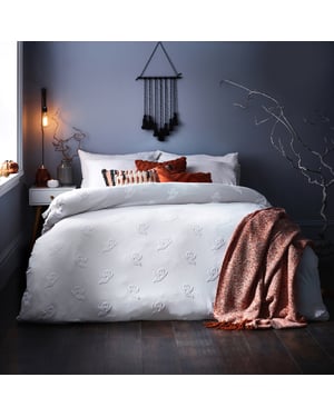 The Linen Yard Ghost Tufted Halloween Duvet Cover Set