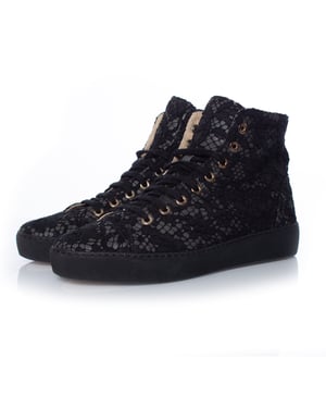 Hoge vetersneakers