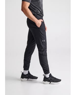 Under Armour Mens Vanish Track Pants in Black