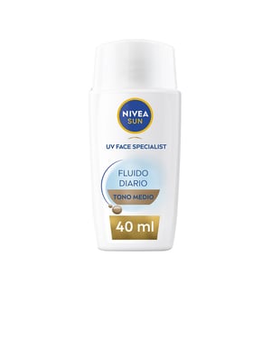 Dagelijkse Zonne Fluïde Gezichtsbescherming Spf50+ #gemiddelde Toon 40 ml