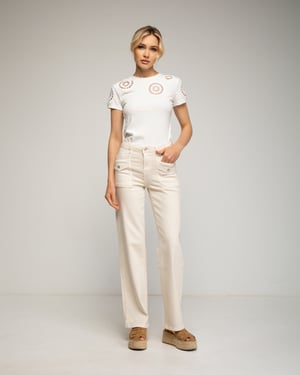 Jeans met knoopdetail