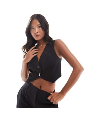 ASOS DESIGN Petite cropped tailored waistcoat in black