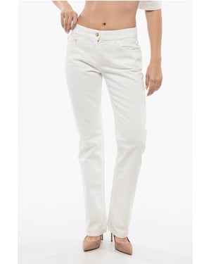Raka jeans med broderad logotyp i vitt