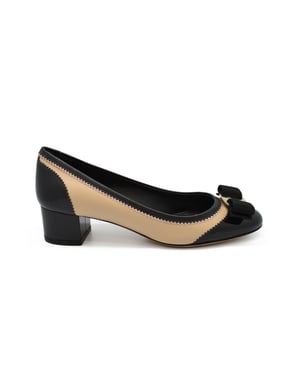 Salvatore Ferragamo Eva Leathe schaarpen Beige