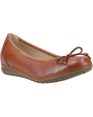 Hush Puppies Lucille Leren Dames Tan Platte Schoenen