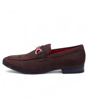 Bruna mockaloafers med guldspänne för män, slip-on, finskor