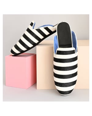 HUMS Black stripe slipper aw116