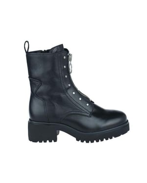 Piedi Nudi Segna 05.01