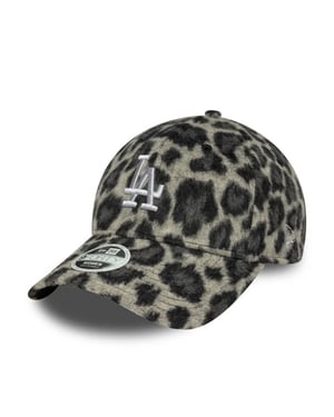 New Era female cosy animal 9forty pet -