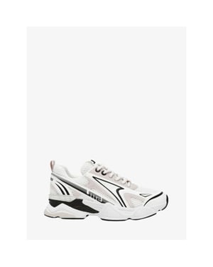 Steve Madden Speedster-e sneaker