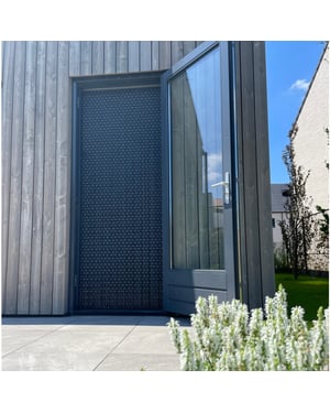 Vliegengordijnenexpert Vliegengordijn aluminium 90 x 210cm antraciet 90 x 210 cm op het kozijn