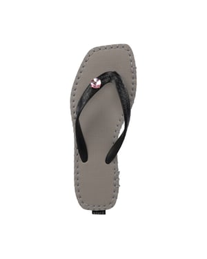 Uzurii Stitched by s mid heel -