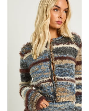 Fluffy Knit Textured Crew Neck Fitted Cardigan