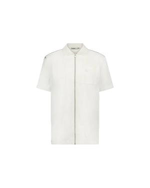 Aeden Rover shirt off