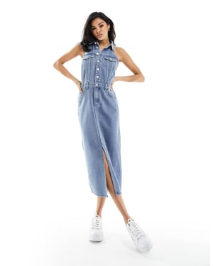 In The Style – Blå denimklänning med halterneck och knappar