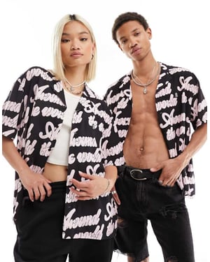 Dr Denim – Unisex – Madi – Svart skjorta med resortkrage och avslappnad passform och heltäckande tryck