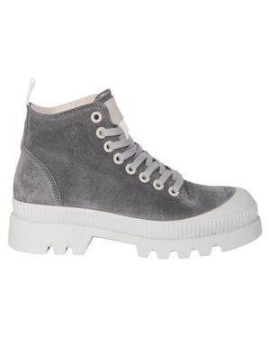 Walk in the Park 5252 suede sneaker