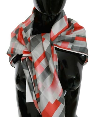 Siden scarf med geometriskt mönster