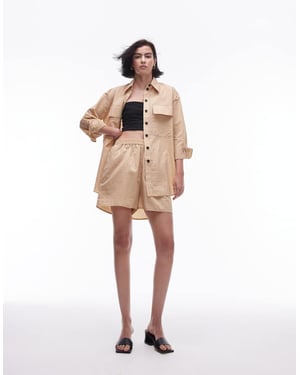 Topshop – Sandfärgade, tekniska shorts med kritstrecksrand, del av set