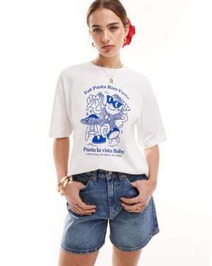 JJXX – Vit t-shirt med pastatryck på bröstet
