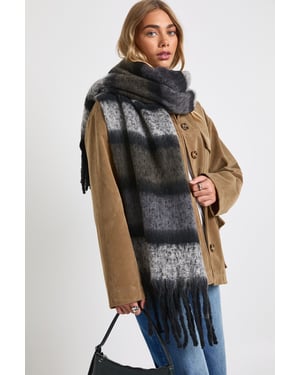 Oversized Stripe Tassel Fluffy Scarf
