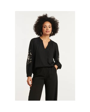 Smashed Lemon 25795 – top met handgeborduurde mouwen |