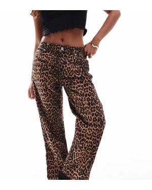Miss Selfridge Petite leopardmönstrade raka jeans