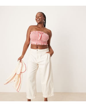 ASOS DESIGN Curve – Ecrufärgade skräddarsydda jeans med avsmalnande ben
