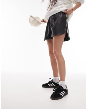 Topshop – Svarta löparshorts i konstläder