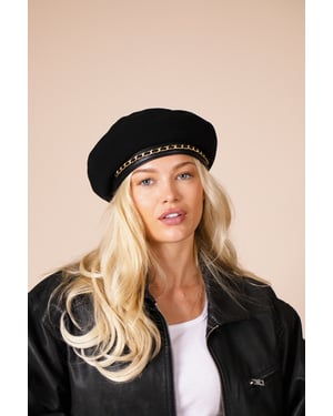 Beret Hat With Chain Detail In Black