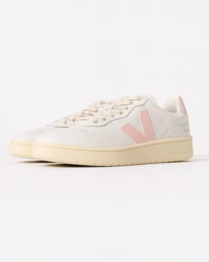 V-90 Womens Trainers Trainers in Ivory