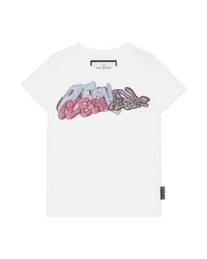 T-shirt med rund halsringning och kristaller som bombarderar graffiti