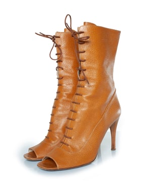 Prada bruine leren veterlaarzen met peep toe