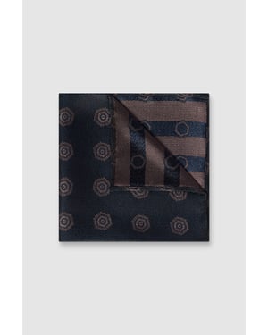Hexagon Medallion Hankerchief