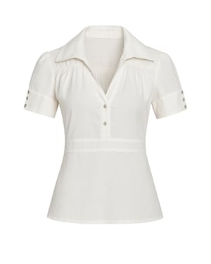 Witte blouse met knoopdetail – Klassieke elegantie met een moderne touch