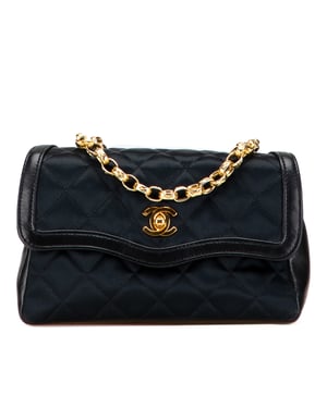 Quilted Shoulder Bag Chain Strap