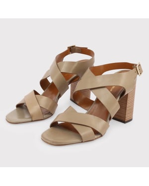 Crossstrap Leren Sandalen Model Beige