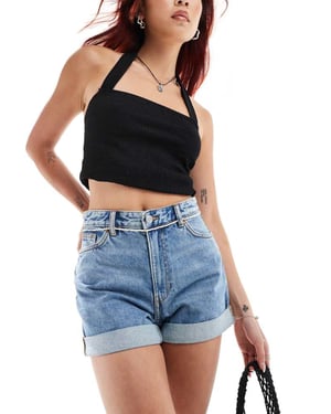 Monki Tallie uppvikta denimshorts i mid blue