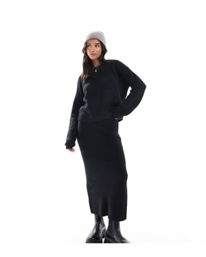 Vero Moda Petite fluffig midi kjol set i svart