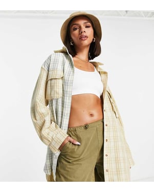 Missguided oversized skjortklänning i splittrad gulrutigt