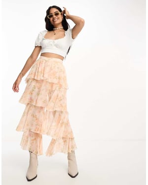 Miss Selfridge chiffongbyxor med vid benta och lager i blommönster