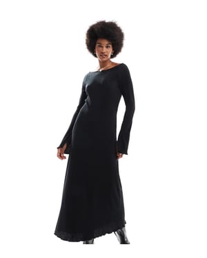 JDY Tall bell sleeve plisse maxi dress in black