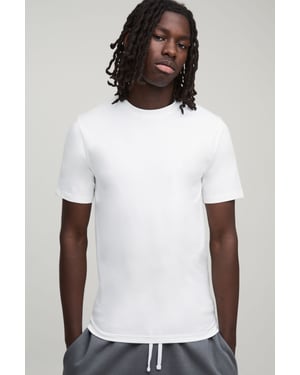 Basic Muscle Fit Crew Neck T-Shirt