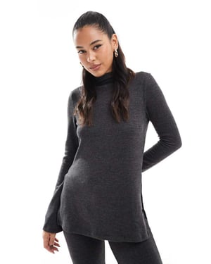 Vero Moda mixa och matcha supersoft topp med sidodelning i svart melange