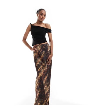 ASOS DESIGN Tallsatin maxi kjol med snakerprint