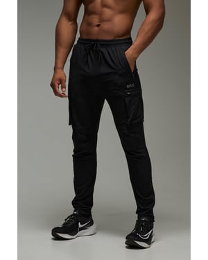 Man Active Tapered Cargo Joggers
