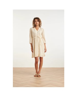 Smashed Lemon Crème mini-jurk met ruches en tailleband |